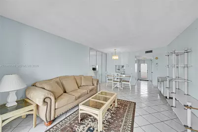 7960 N Sunrise Lakes Dr #311, Sunrise, FL 33322 - Photo 8