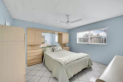 7960 N Sunrise Lakes Dr #311, Sunrise, FL 33322 - Photo 16
