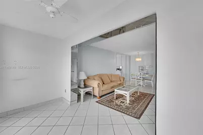 7960 N Sunrise Lakes Dr #311, Sunrise, FL 33322 - Photo 10
