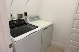 9117 NW 159th St, Miami Lakes, FL 33018 - Photo 28