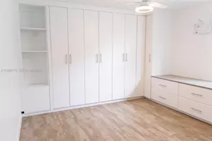 5464 NE 3rd Ave, Oakland Park, FL 33334 - Photo 22