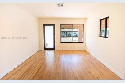 415 E 52nd St, Hialeah, FL 33013 - Photo 2