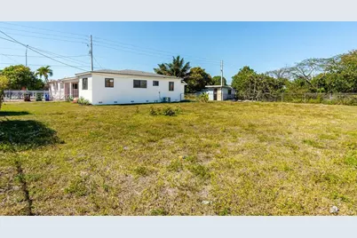 415 E 52nd St, Hialeah, FL 33013 - Photo 28