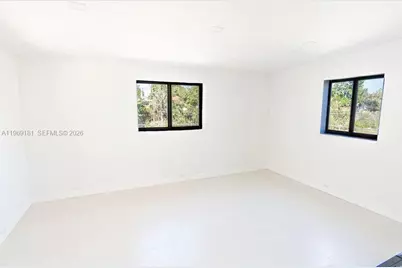 415 E 52nd St, Hialeah, FL 33013 - Photo 12