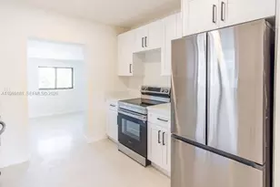 415 E 52nd St, Hialeah, FL 33013 - Photo 10