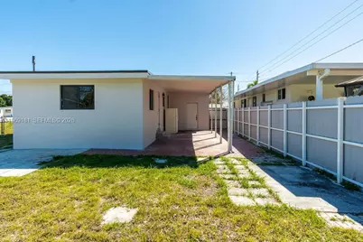 415 E 52nd St, Hialeah, FL 33013 - Photo 32