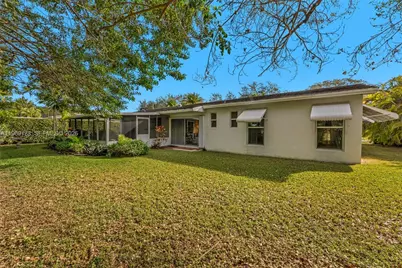 9940 SW 97th Ct, Miami, FL 33176 - Photo 18