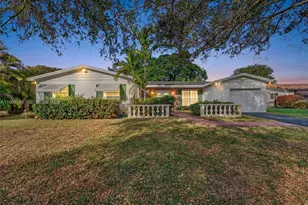 9940 SW 97th Ct, Miami, FL 33176 - Photo 24
