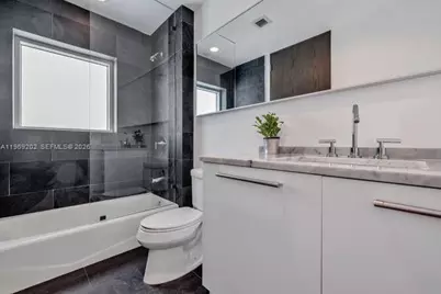 900 Biscayne Blvd #6205, Miami, FL 33132 - Photo 40