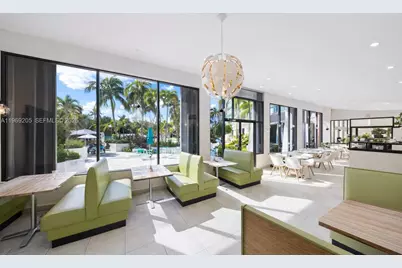 100 Bayview Dr #310, Sunny Isles Beach, FL 33160 - Photo 4