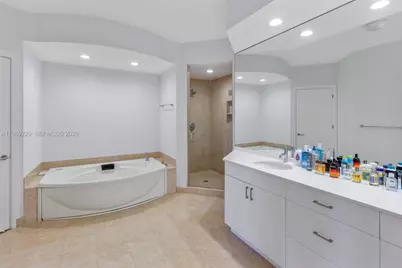 749 Crandon Bl #411, Key Biscayne, FL 33149 - Photo 8