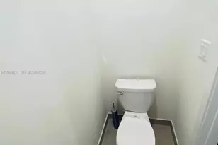 4745 NW 84th Ct, Doral, FL 33166 - Photo 20