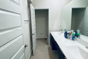 4745 NW 84th Ct, Doral, FL 33166 - Photo 12