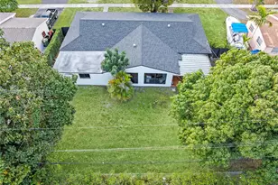 7835 W 16th Ct, Hialeah, FL 33014 - Photo 32