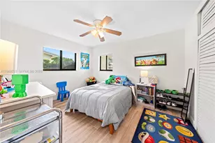 7835 W 16th Ct, Hialeah, FL 33014 - Photo 16