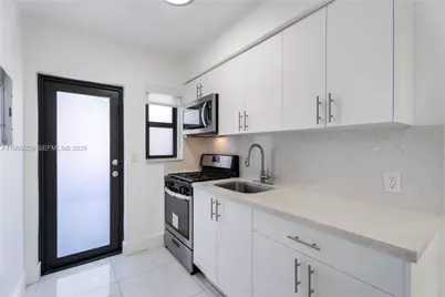 705 83rd St #5, Miami Beach, FL 33141 - Photo 4