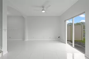 4722 Lago Vista Dr, Coconut Creek, FL 33073 - Photo 14