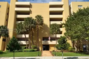 17878 N Bay Rd, Sunny Isles Beach, FL 33160 - Photo 2