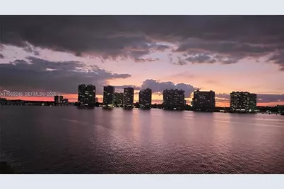 17878 N Bay Rd #507, Sunny Isles Beach, FL 33160 - Photo 10