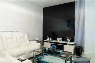 11611 SW 253 St, Homestead, FL 33032 - Photo 6