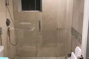 719 Meridian Ave, Miami Beach, FL 33139 - Photo 6