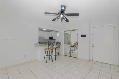 9150 Fontainebleau Blvd #402, Miami, FL 33172 - Photo 6