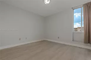 9150 Fontainebleau Blvd, Miami, FL 33172 - Photo 14