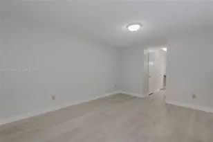 9150 Fontainebleau Blvd, Miami, FL 33172 - Photo 22