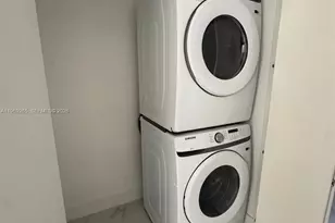 700 NE 24th St, Miami, FL 33137 - Photo 8