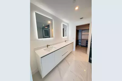 700 NE 24th St #1103, Miami, FL 33137 - Photo 2