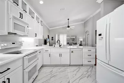 4072 NW 62nd Ct, Coconut Creek, FL 33073 - Photo 14