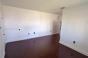 1621 NW 16th Ave, Miami, FL 33125 - Photo 4