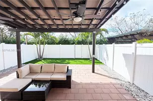 3264 W 100th Terrace, Hialeah, FL 33018 - Photo 10