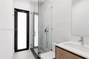 3047 Elizabeth St, Miami, FL 33133 - Photo 24