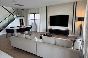 17507 SW 43rd St, Miramar, FL 33029 - Photo 2