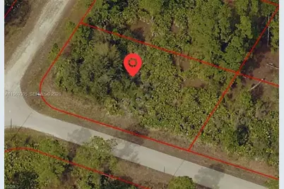 567 Barranger Ave S, Lehigh Acres, FL 33974 - Photo 2