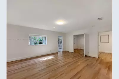 969 Bay Dr #5, Miami Beach, FL 33141 - Photo 4