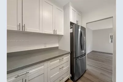 969 Bay Dr #5, Miami Beach, FL 33141 - Photo 12