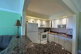 127 Tuscany B, Delray Beach, FL 33446 - Photo 4