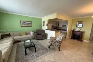127 Tuscany B, Delray Beach, FL 33446 - Photo 2