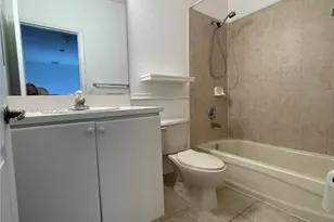 10844 NW 84th St, Doral, FL 33178 - Photo 20