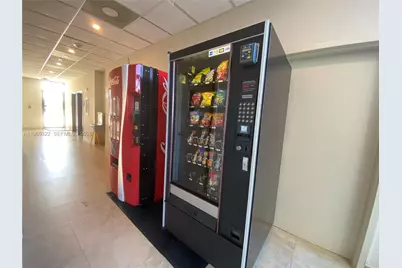 20515 E Country Club Dr #549, Aventura, FL 33180 - Photo 32