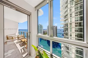 300 S Biscayne Blvd, Miami, FL 33131 - Photo 2