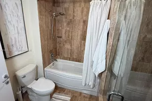 300 S Biscayne Blvd, Miami, FL 33131 - Photo 14