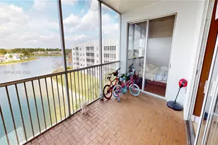 10730 NW 66th St, Doral, FL 33178 - Photo 32