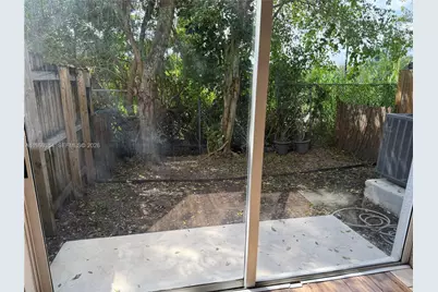 1606 SE 31st Ct, Homestead, FL 33035 - Photo 10