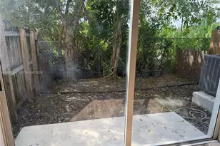 1606 SE 31st Ct, Homestead, FL 33035 - Photo 10