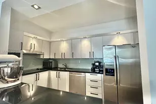 19370 Collins Ave, Sunny Isles Beach, FL 33160 - Photo 10