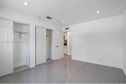 2201 NE 14th Ave, Wilton Manors, FL 33305 - Photo 30