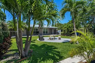 2201 NE 14th Ave, Wilton Manors, FL 33305 - Photo 12